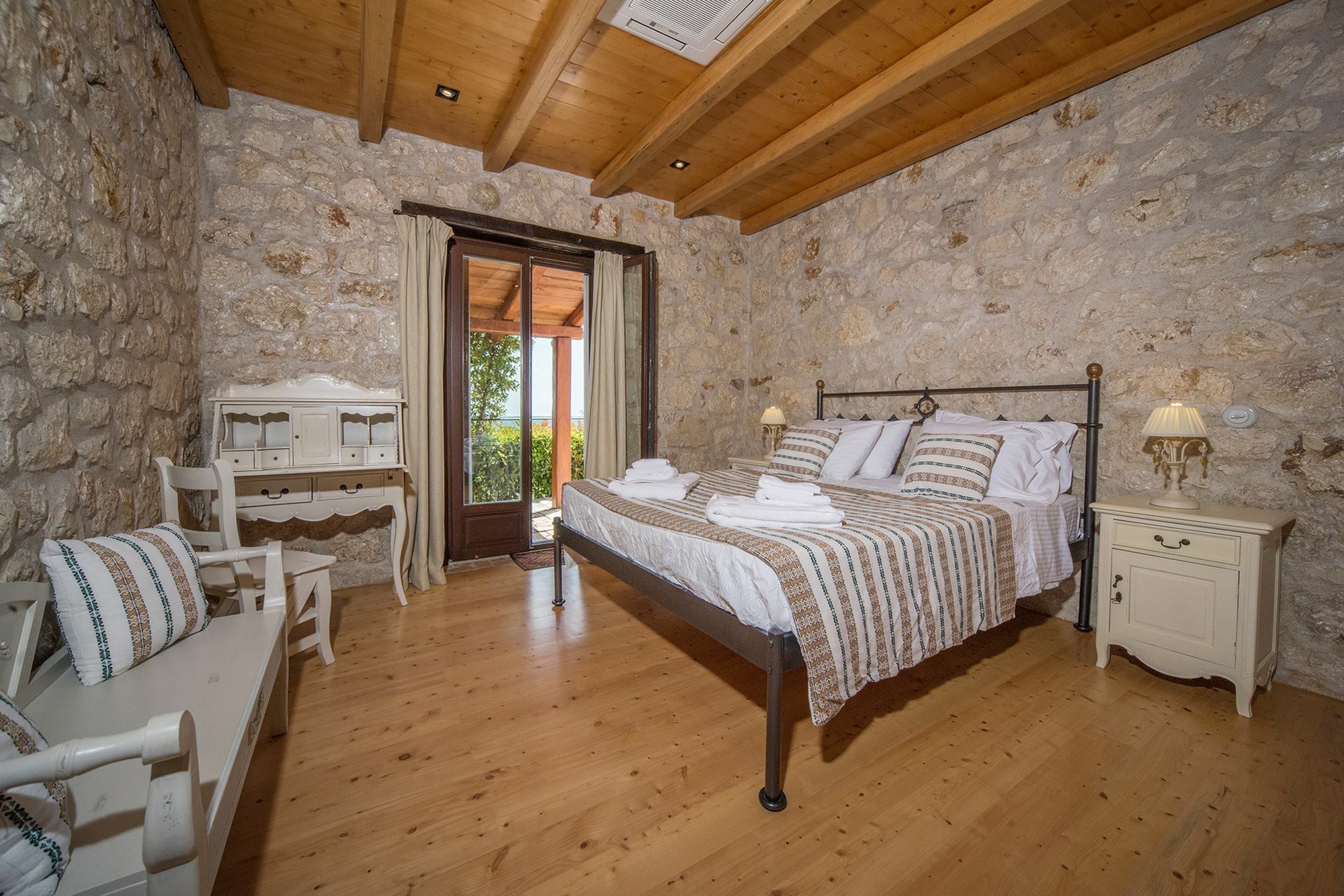 Villa Traditional Fioretta Marmaron (Corfu)