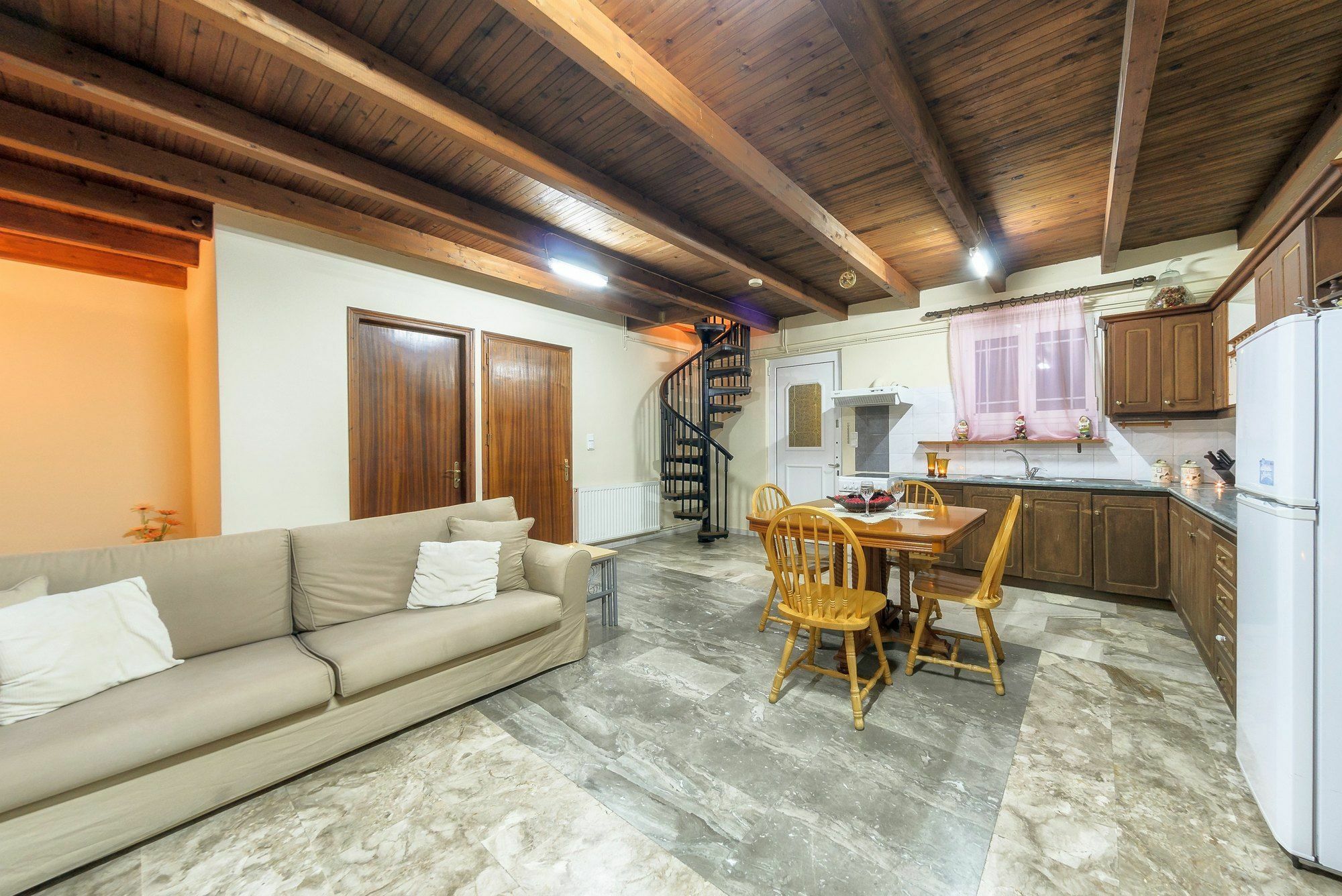 Borsalino & Apartment Laganas