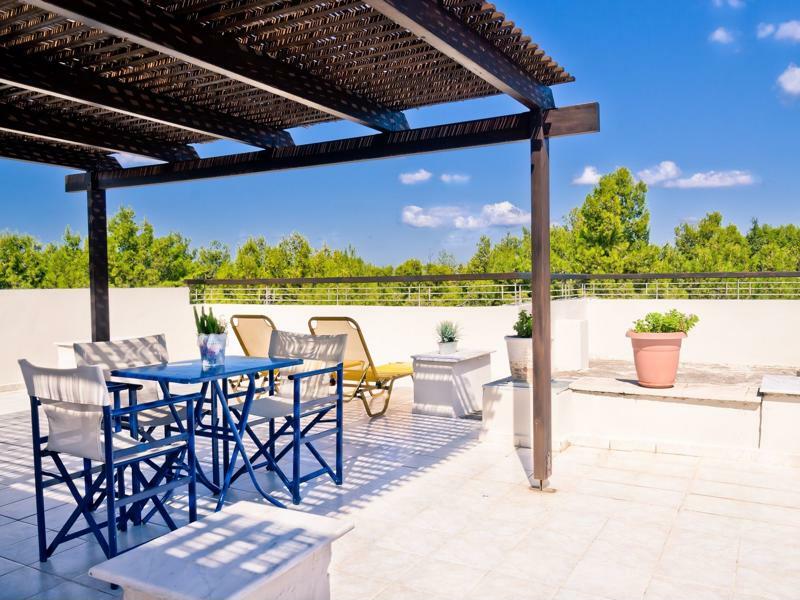 Talos Aparthotel 3*