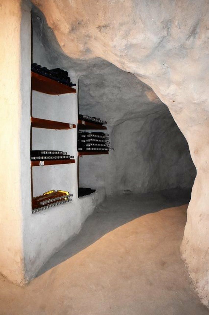 Kostantakis Winery Estate * Pollonia