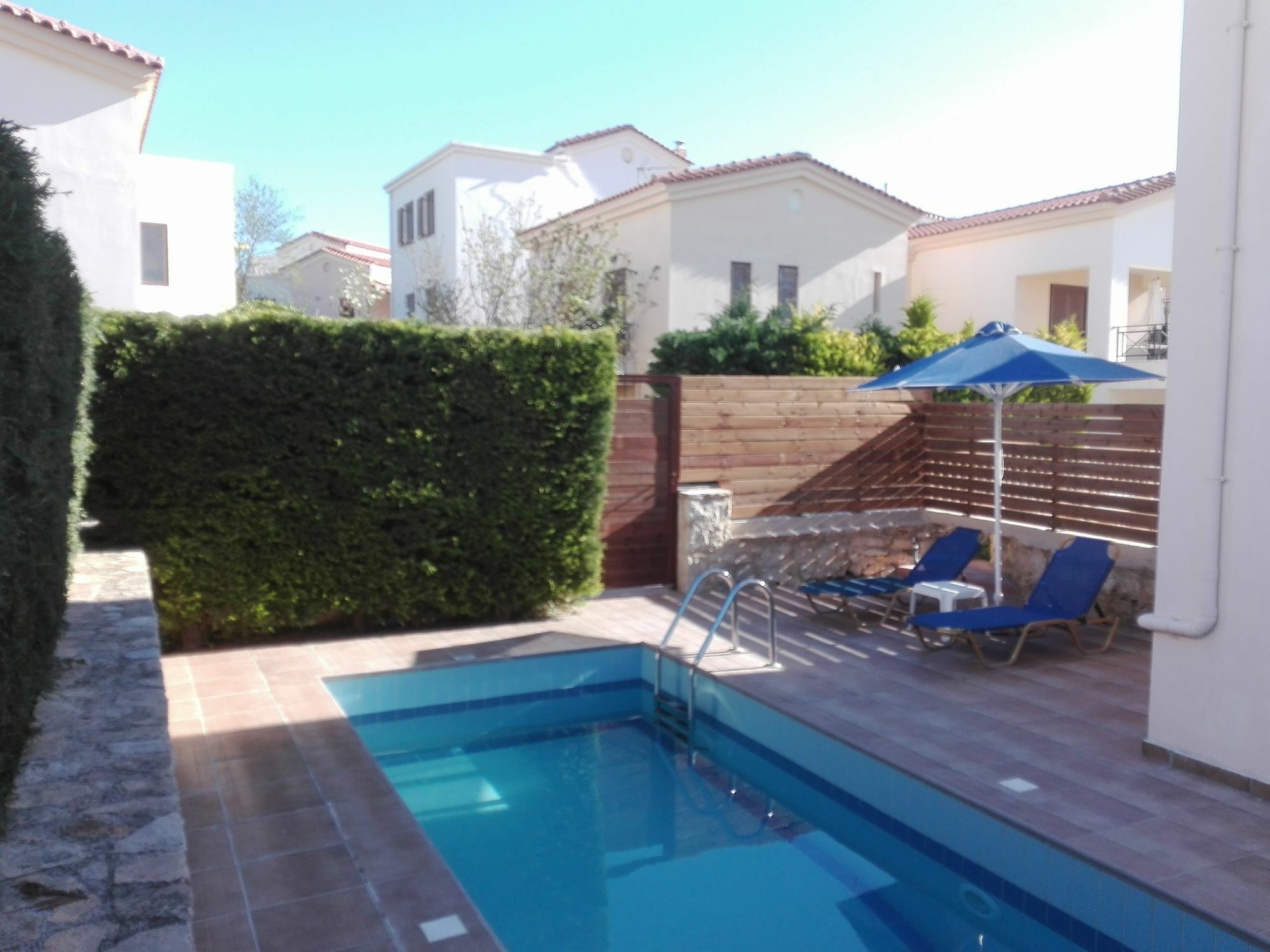 Helidonia Villas *