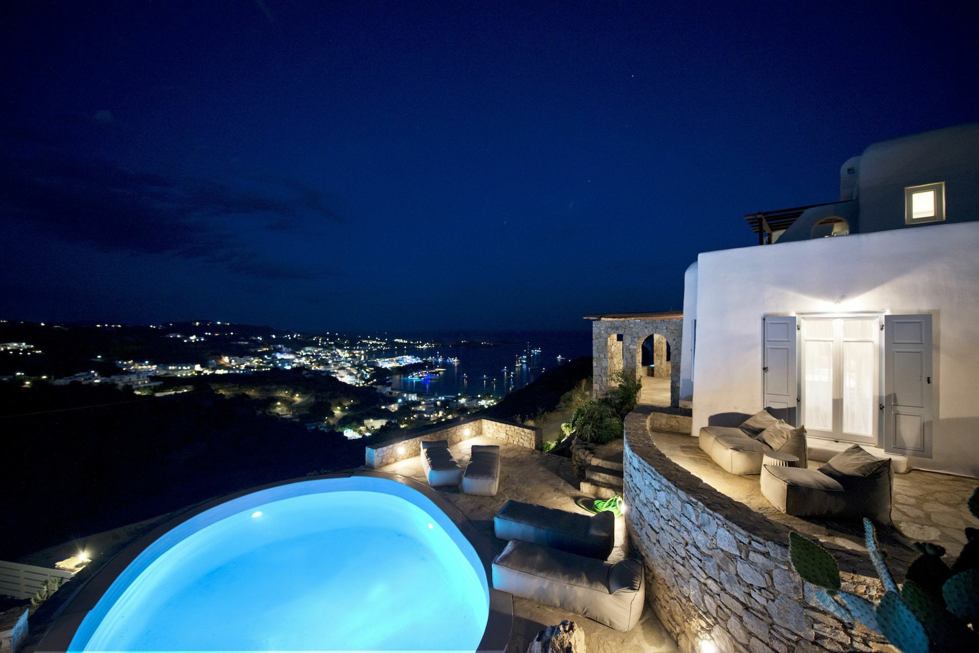 Ammonite With Heated Pool By Diles Villa *