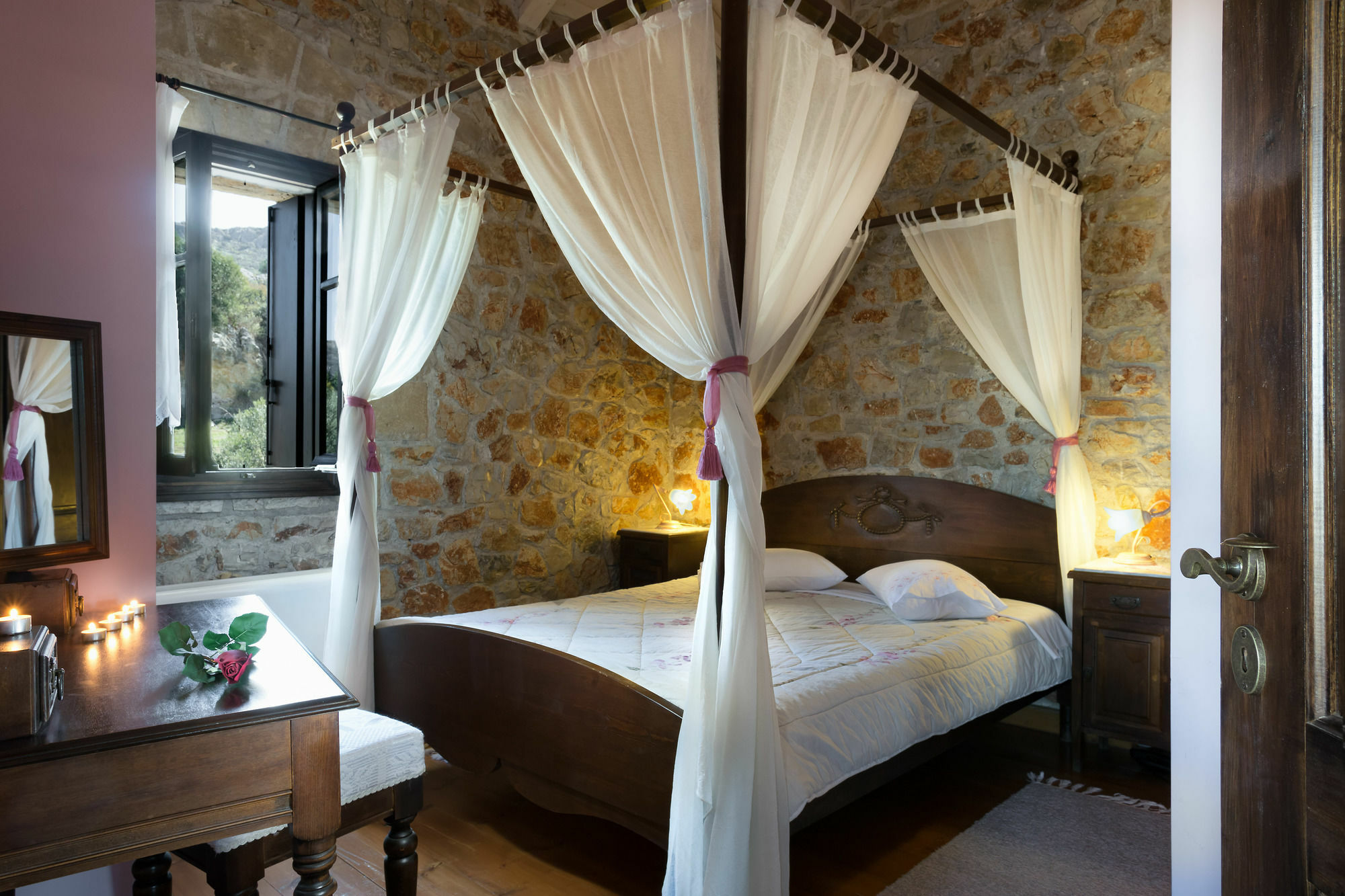 Apartment Klymeni Traditional Homes *