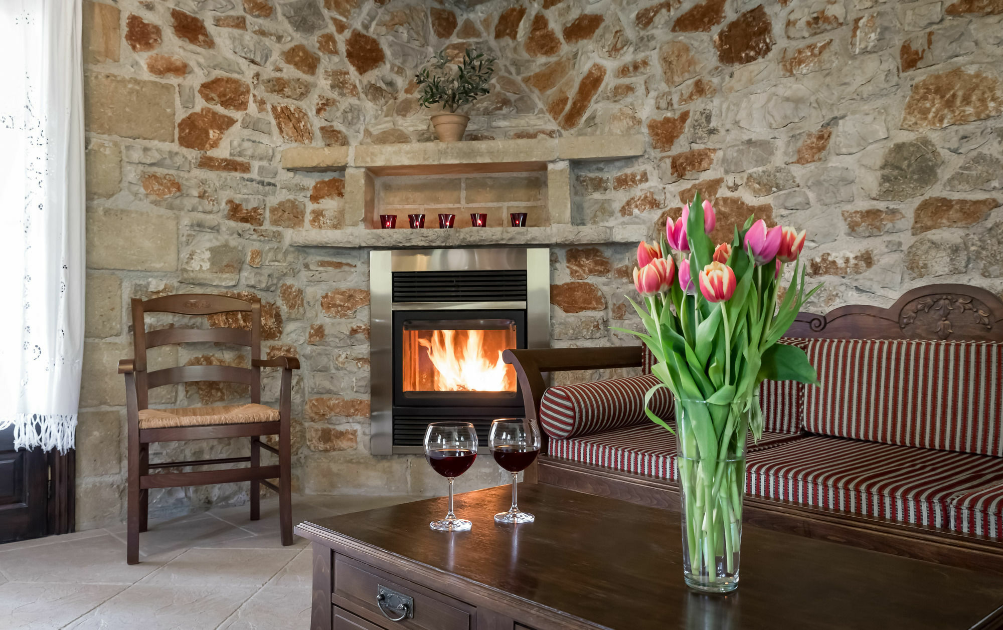 Apartment Klymeni Traditional Homes