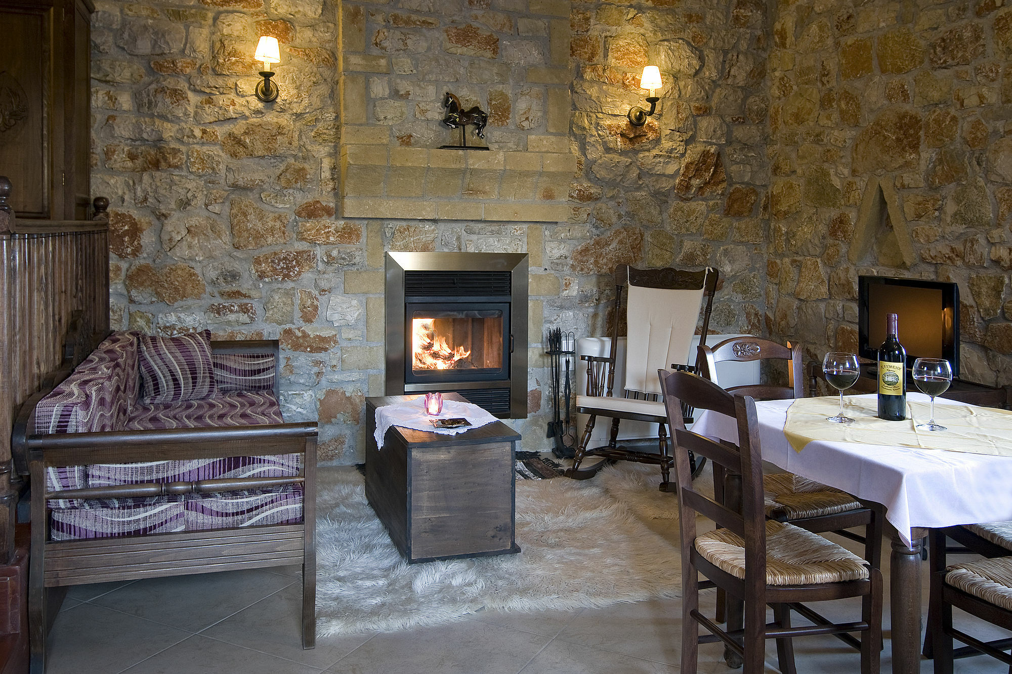 Apartment Klymeni Traditional Homes