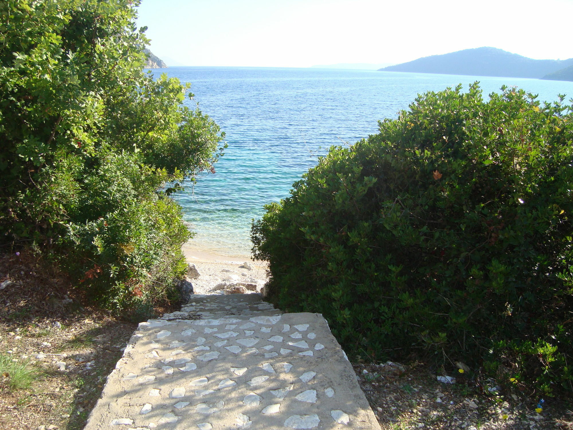 Mikros Gialos Apartments *