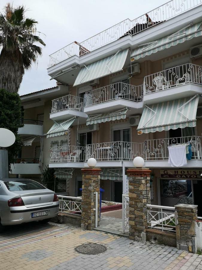 Gatos House 2 Hotel *