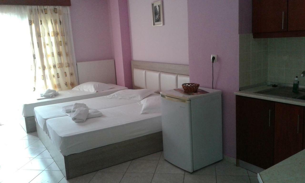 Panos Studios * Parga