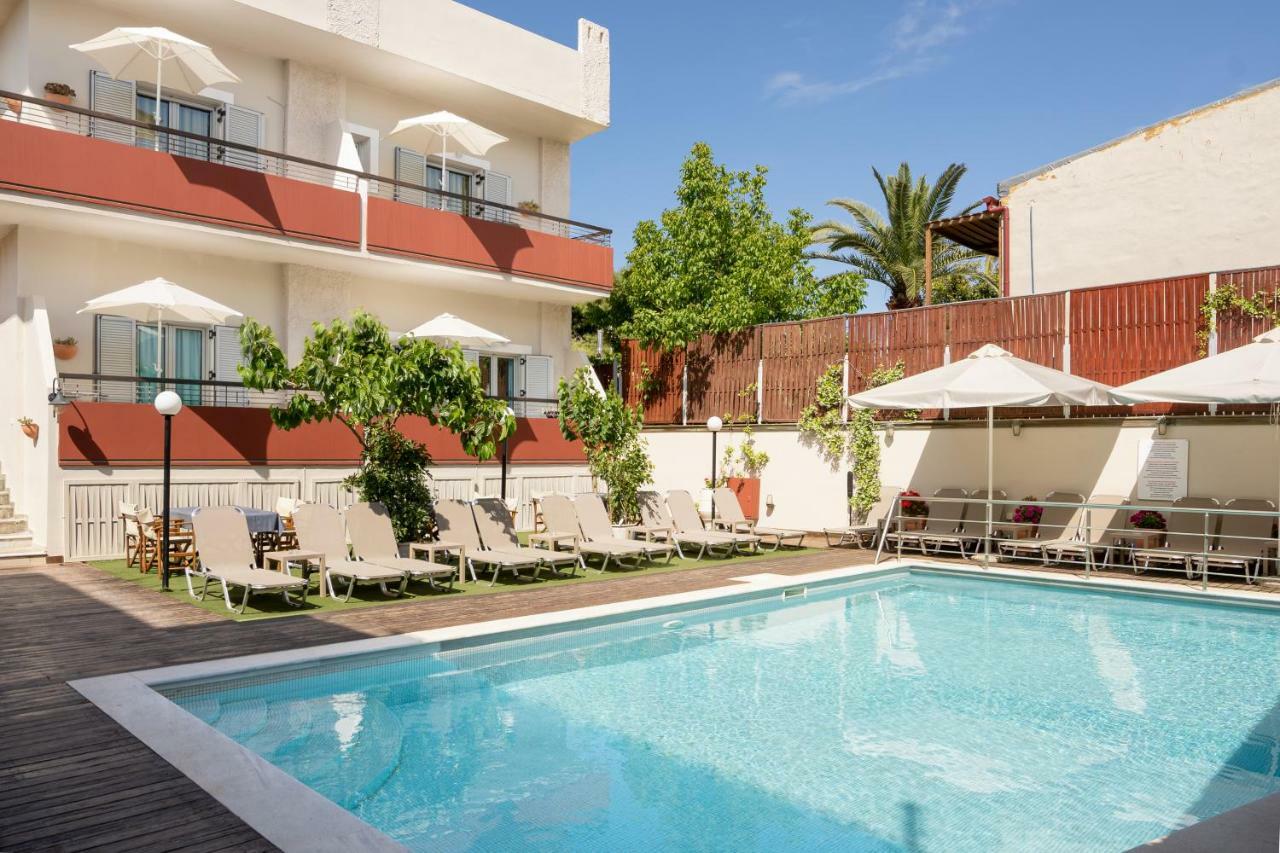 Talos Aparthotel 3*