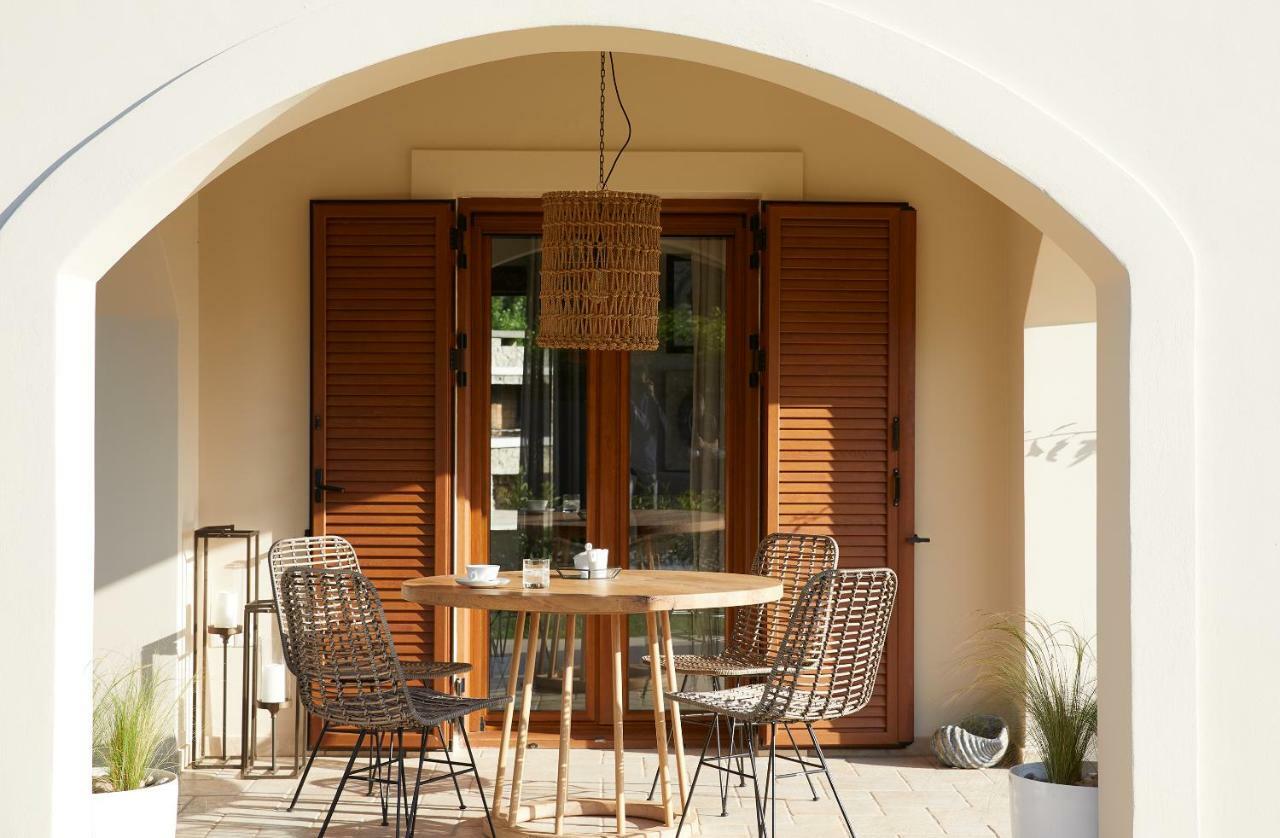 S & O Corfu