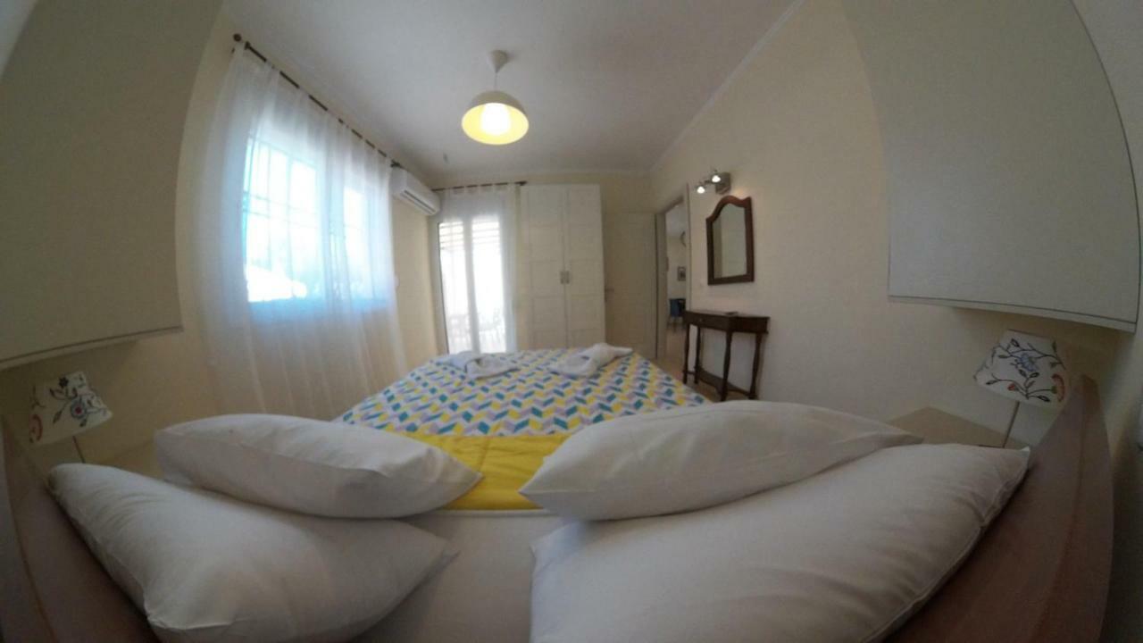 Beach Holiday Apartment, Corfu,greece Holiday home