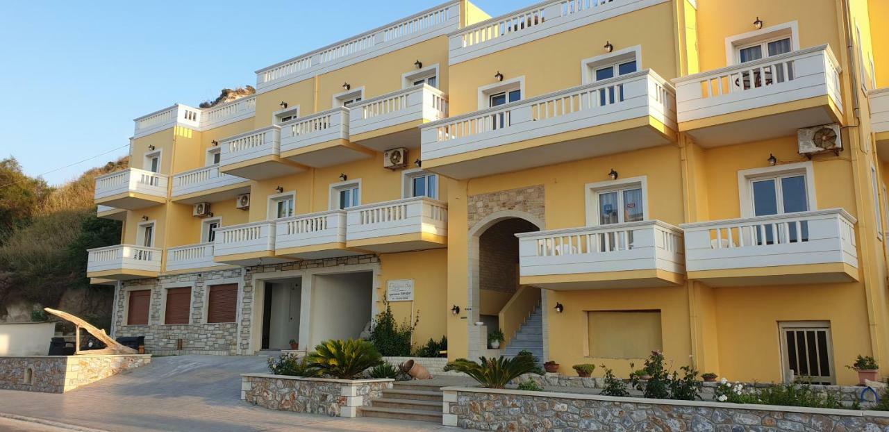 Bay Apartment *
