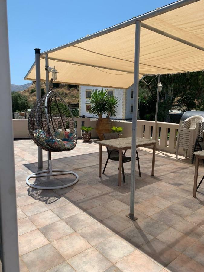 Nikos Guest house 2*