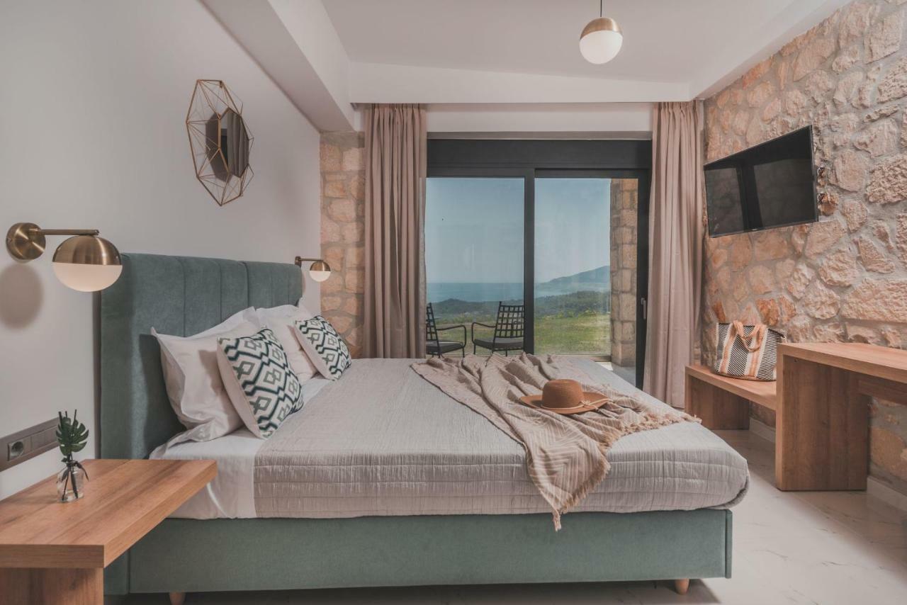Zinos Luxury Villa *