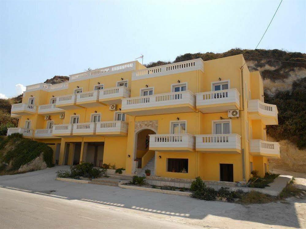 Bay Apartment