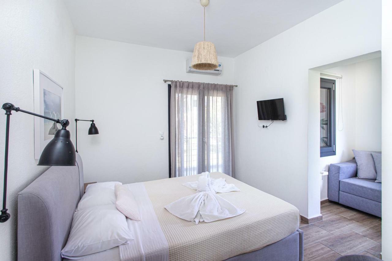 Aparthotel Kokkinos