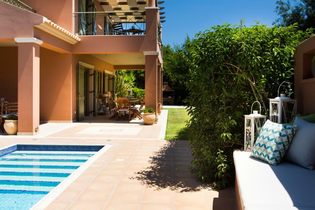 Oleanna - Elena Villa Svoronata