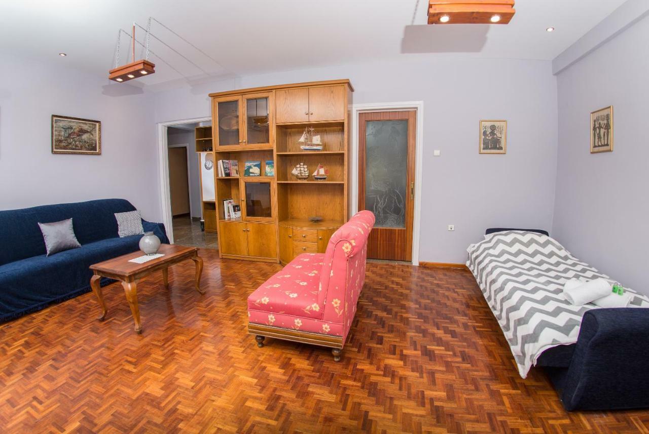 Apartment Thea *