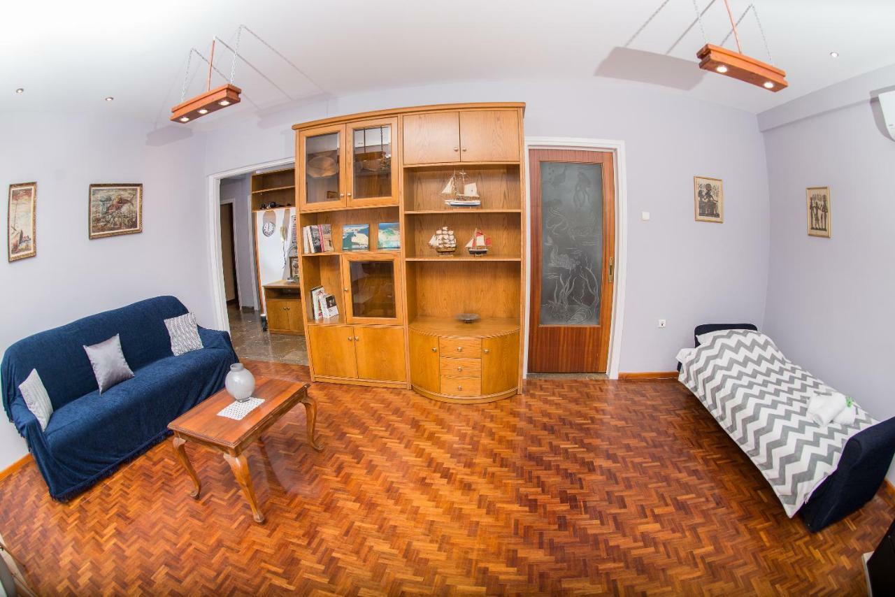 Thea Apartment