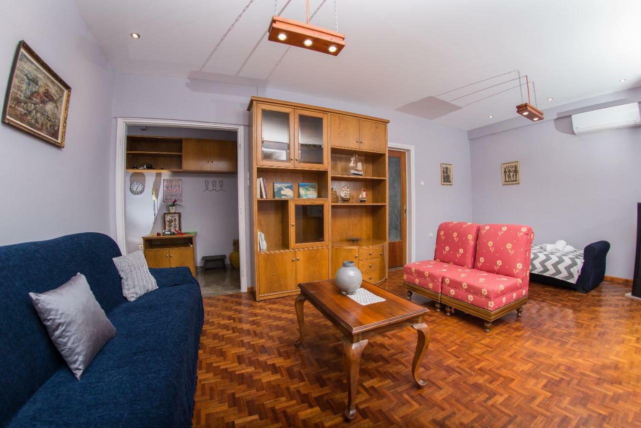 Thea Apartment