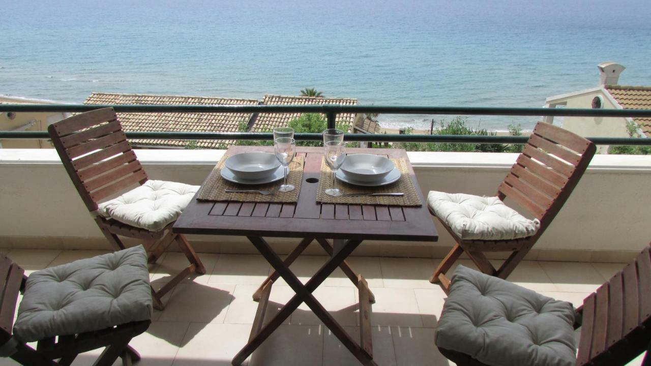 Kallopsia - Menigos By New Era * Glyfada (Corfu)