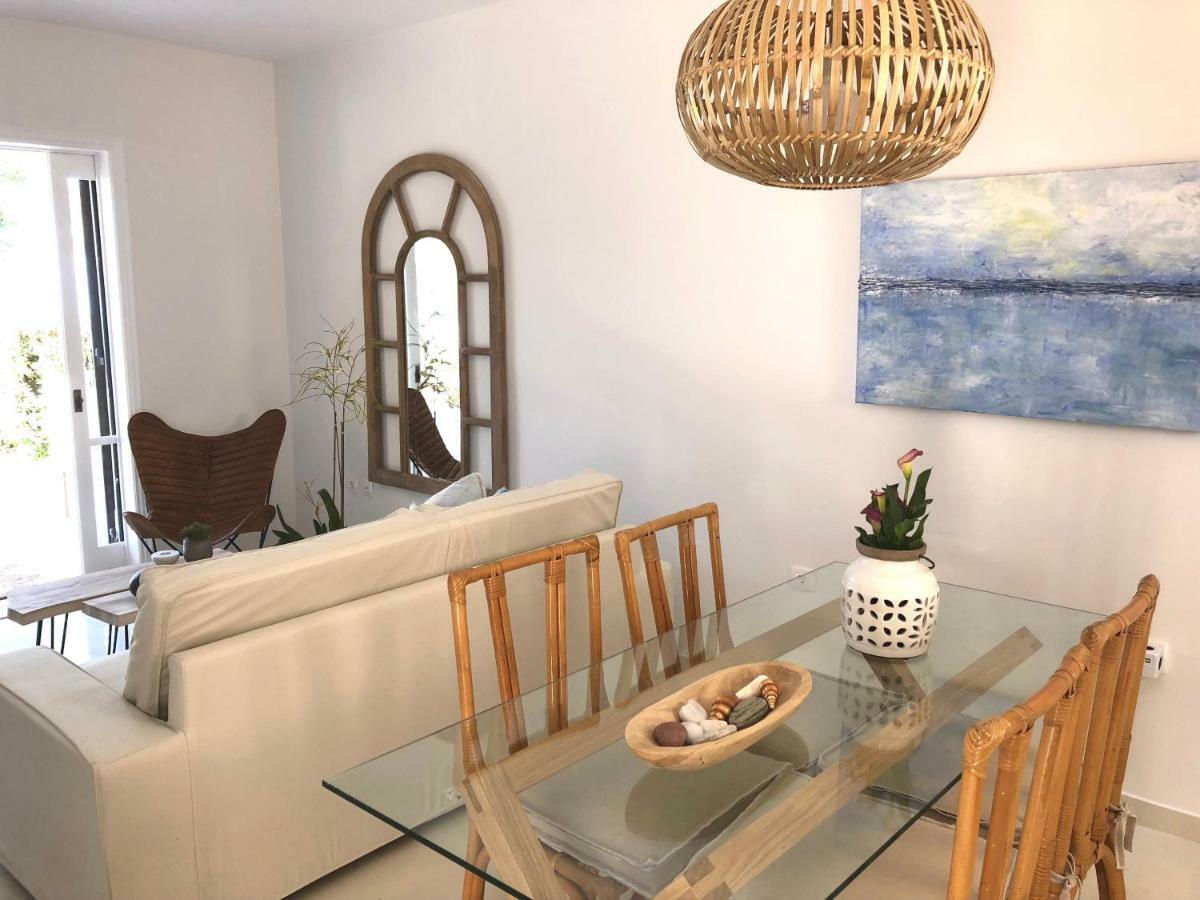 Aqua Seafront Corfu House With Garden * Glyfada (Corfu)