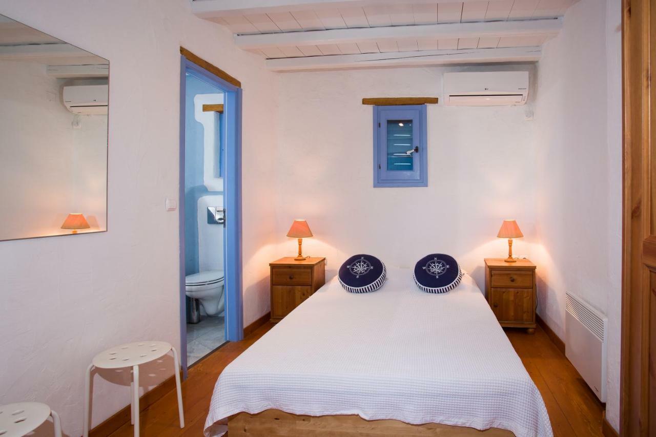 Ilianthos Traditional Chrisi Akti (Paros)