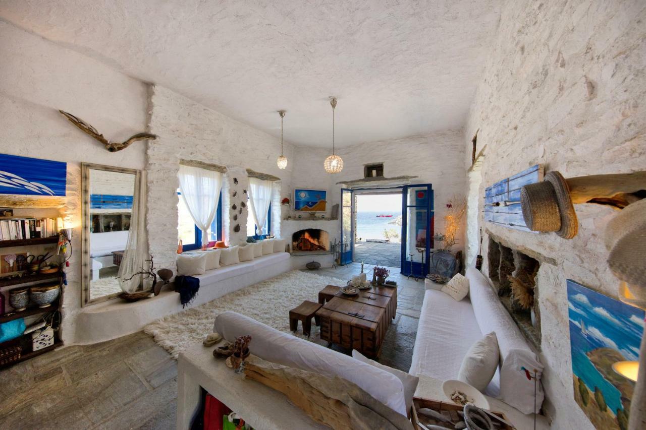 Amelia Beachfront Villa *