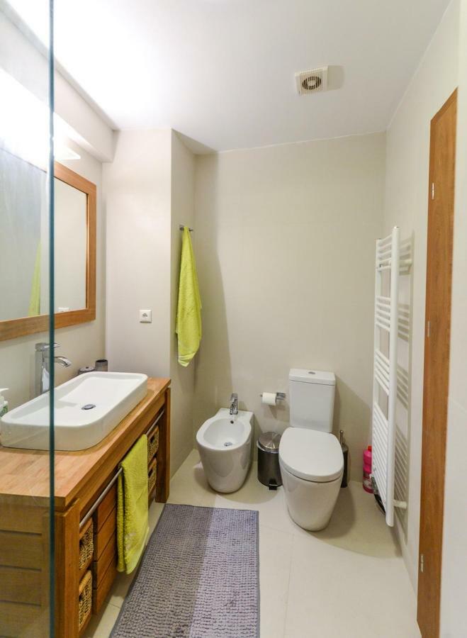 Spacious Fully Equipped 3bd 2bath In The Heart Of With Balconies Ac And Fast Wifi #2 Apartment Heraklion (Crete)