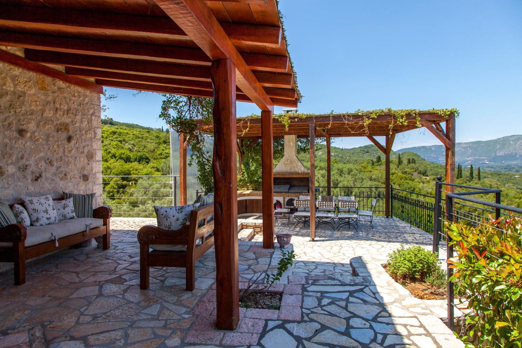 Traditional Fioretta Villa