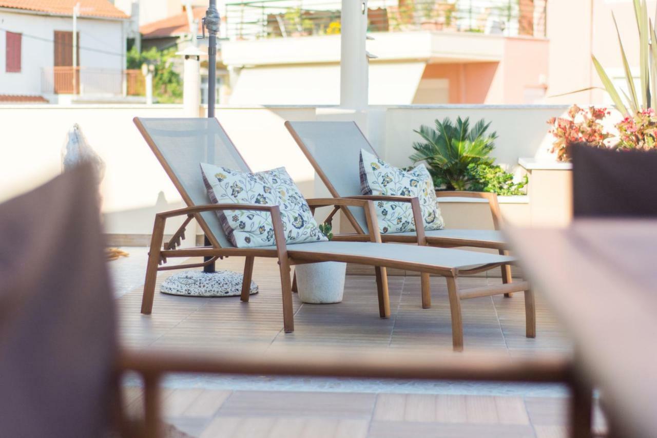 Apartment Summertime Blues *
