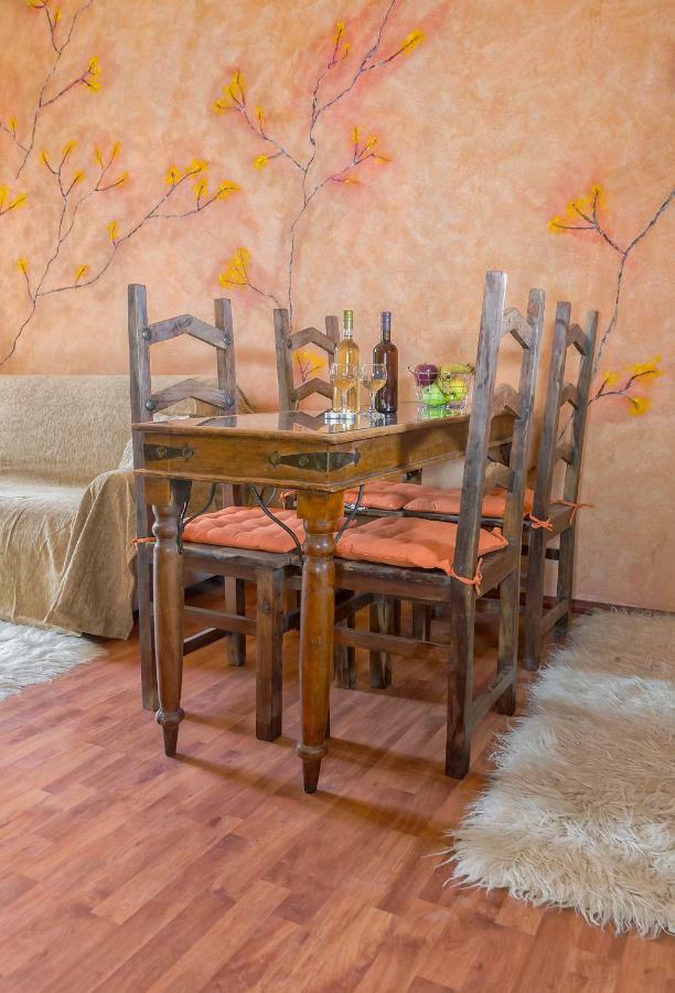 Elois Apartment