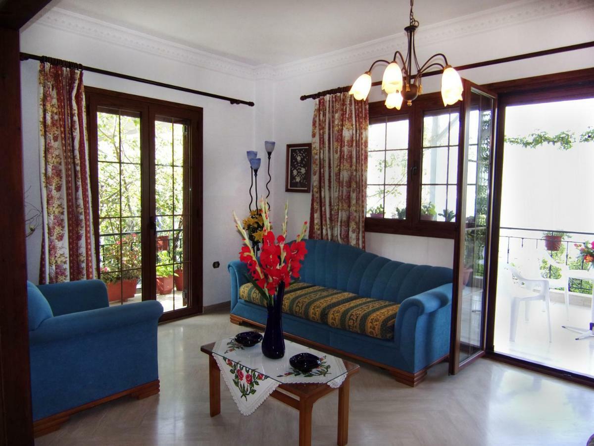 Vaso's Bay House