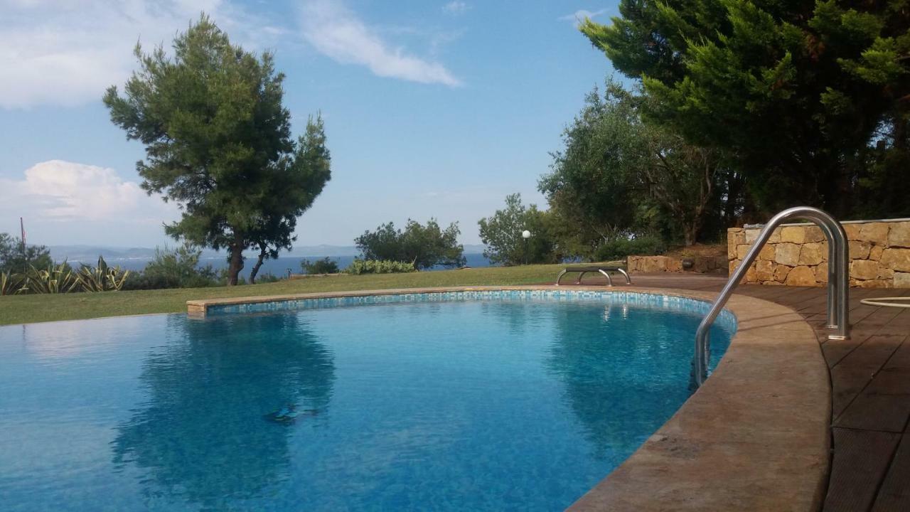 Castle On The Edge Of The Sea Villa