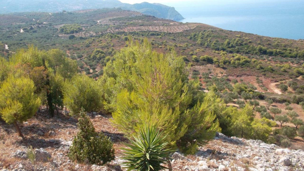 Lithahiro Stone House Holiday home