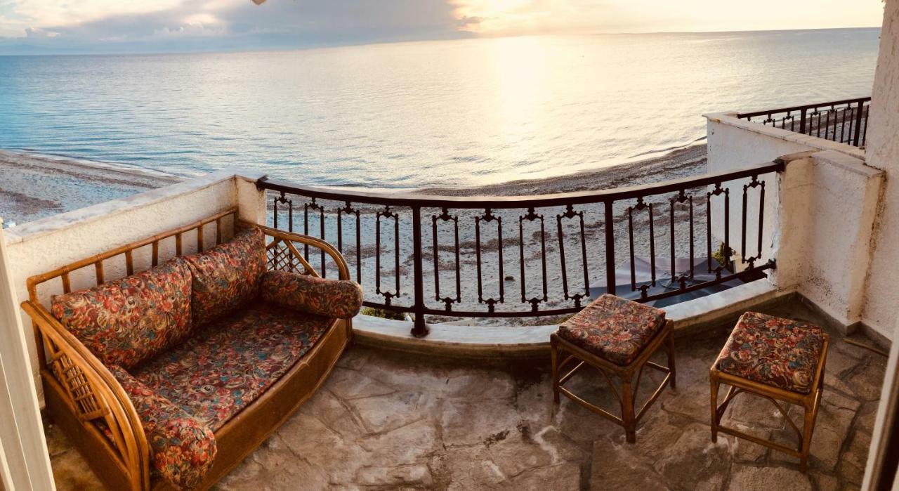 Holiday home Seafront Maisonette In *