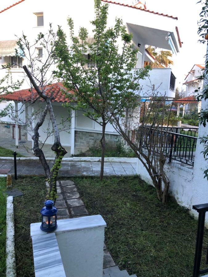 Seafront Maisonette In Holiday home