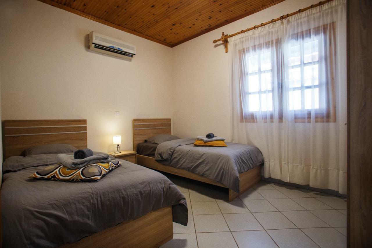 Halkidiki Seafront House Holiday home Nea Kallikrateia