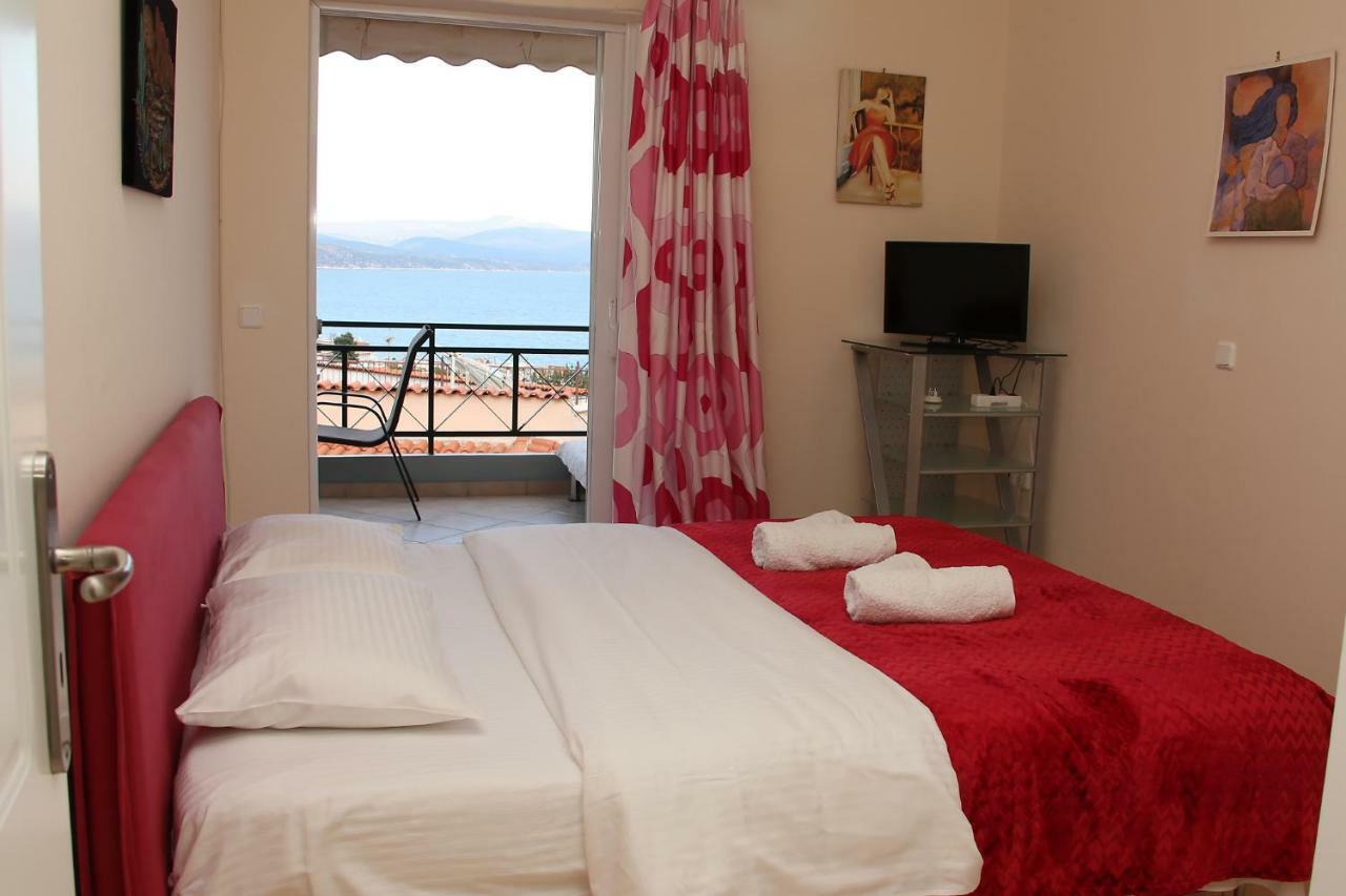 Paradise Apartment Tolo