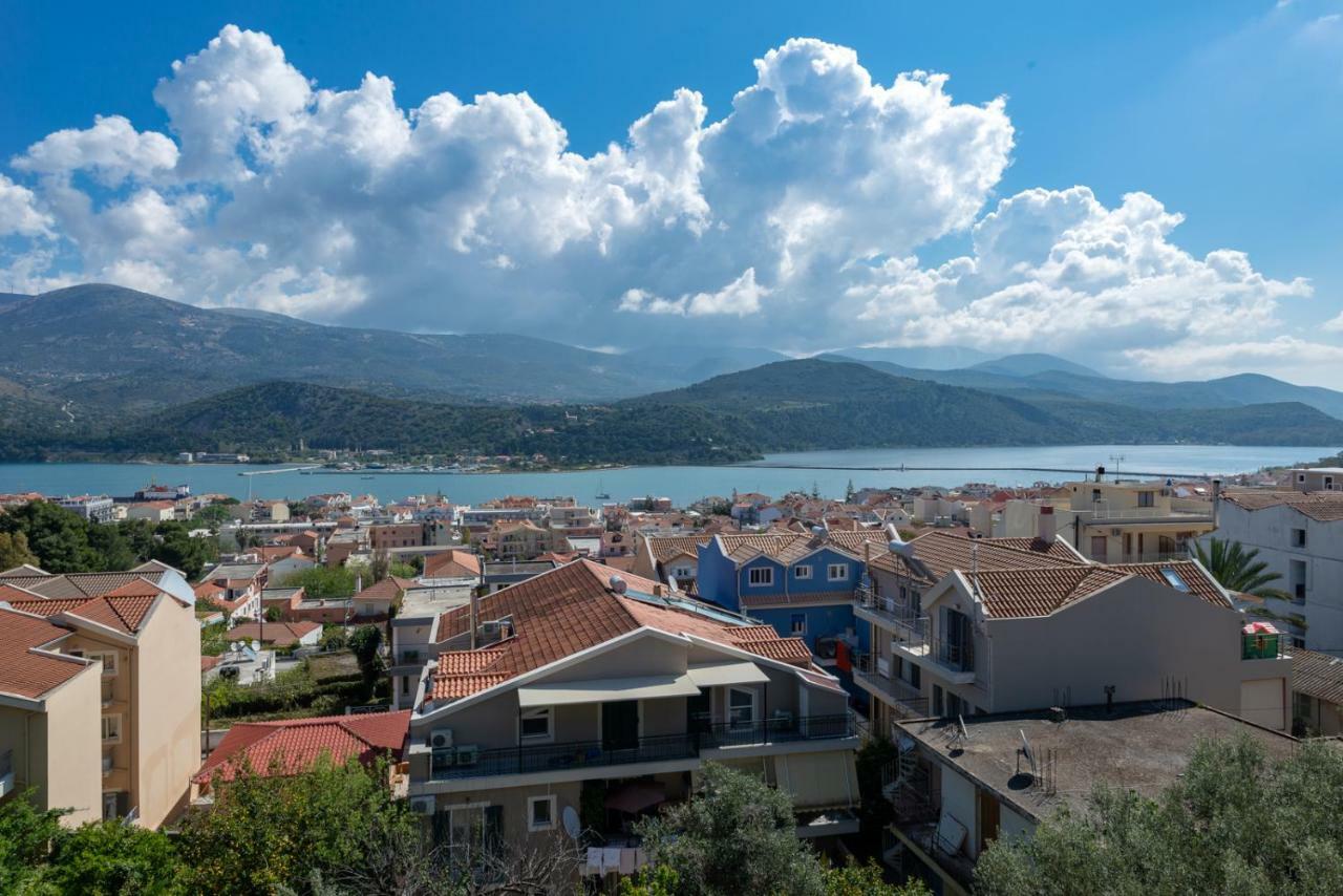 Alexandra's Cozy Sea View Apartment