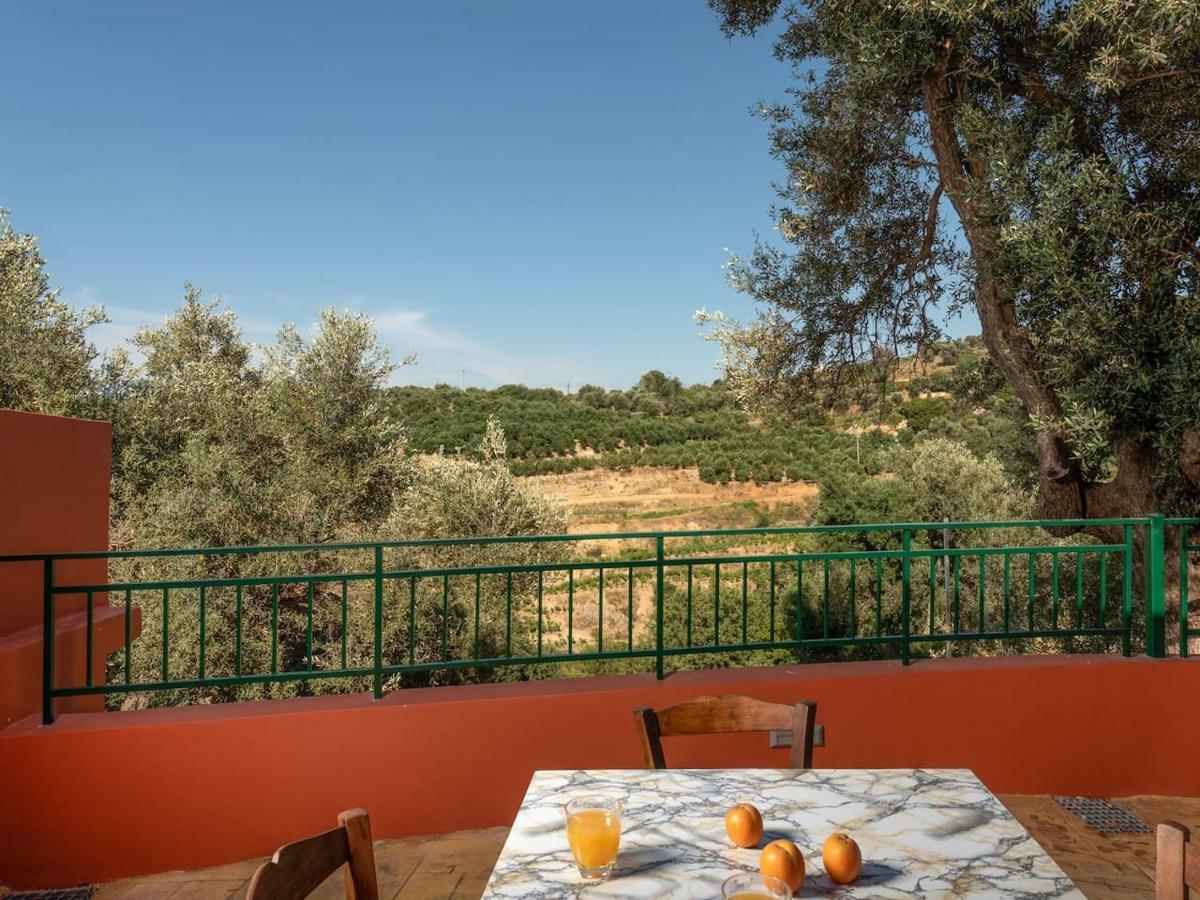 Holiday home Agapi's Roussospition