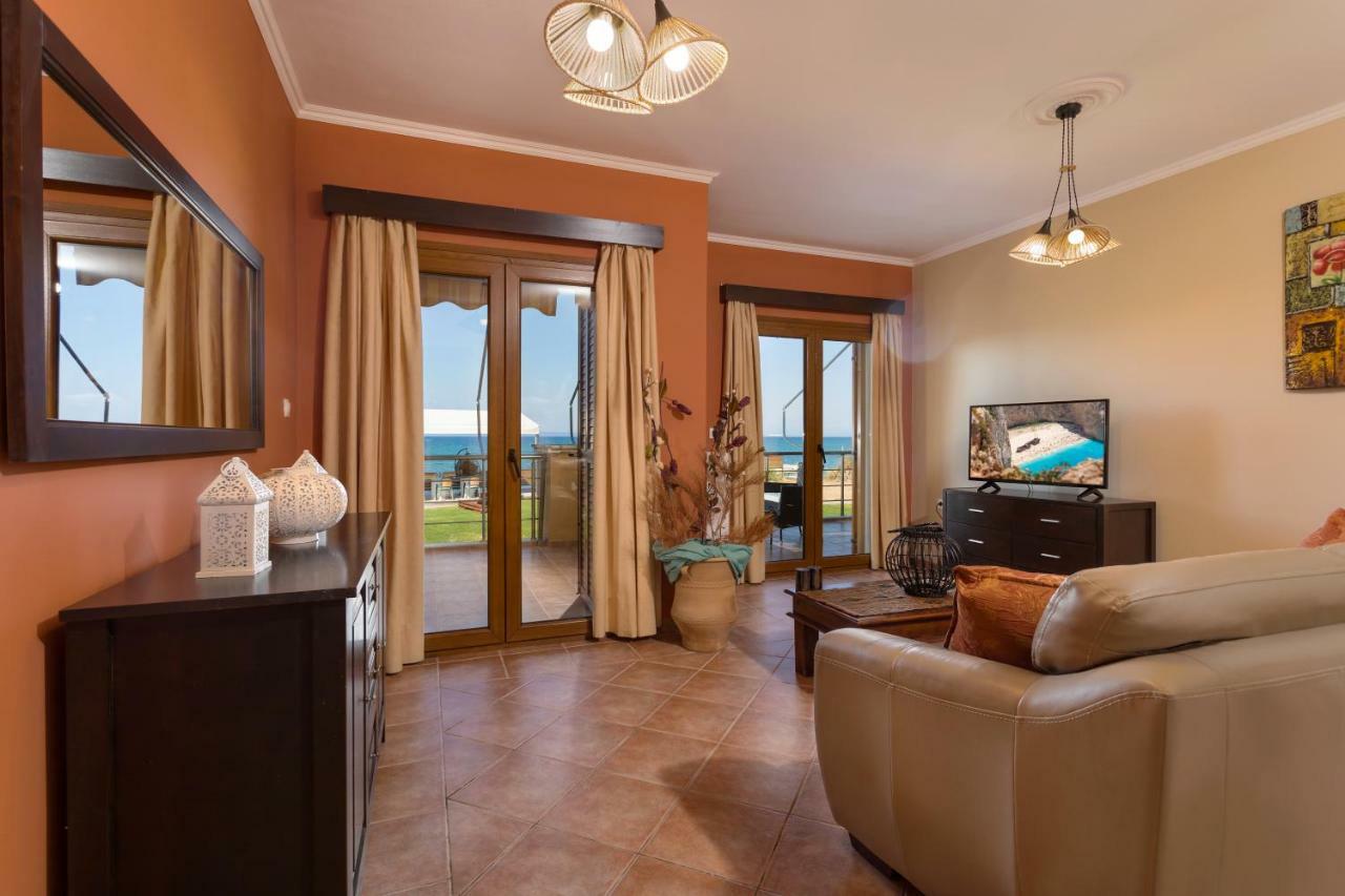Venetico Beachfront & - 2 Bedroom * Argassi