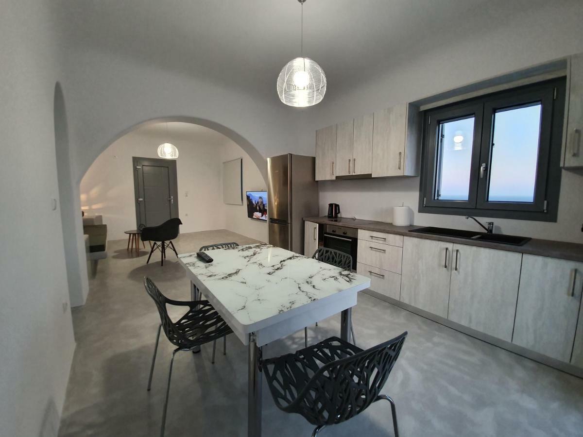 Therme Athena Emporio (Santorini)