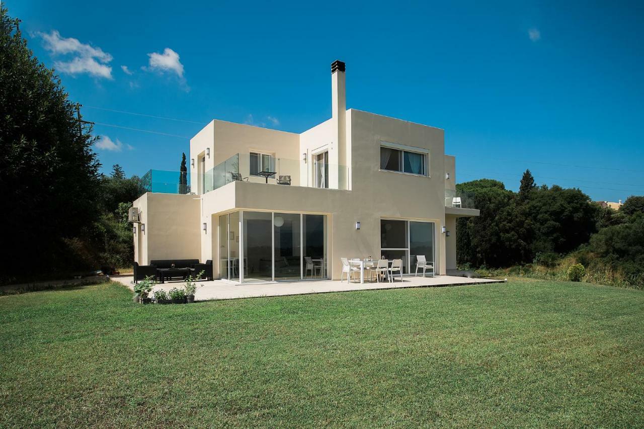 Hill House Villa *