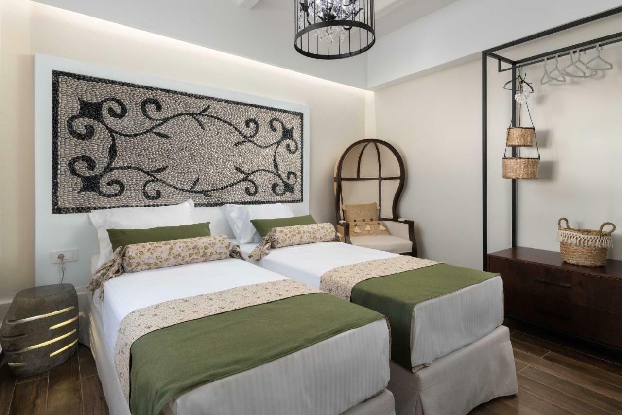 Villa Casa Pietra Luxury Traditional House