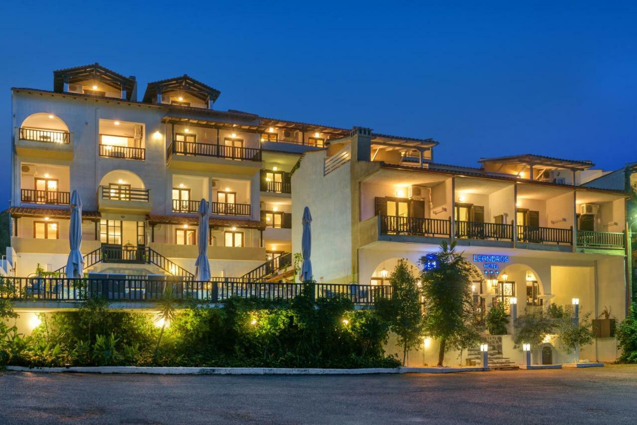 Hotel Leandros Nea Roda