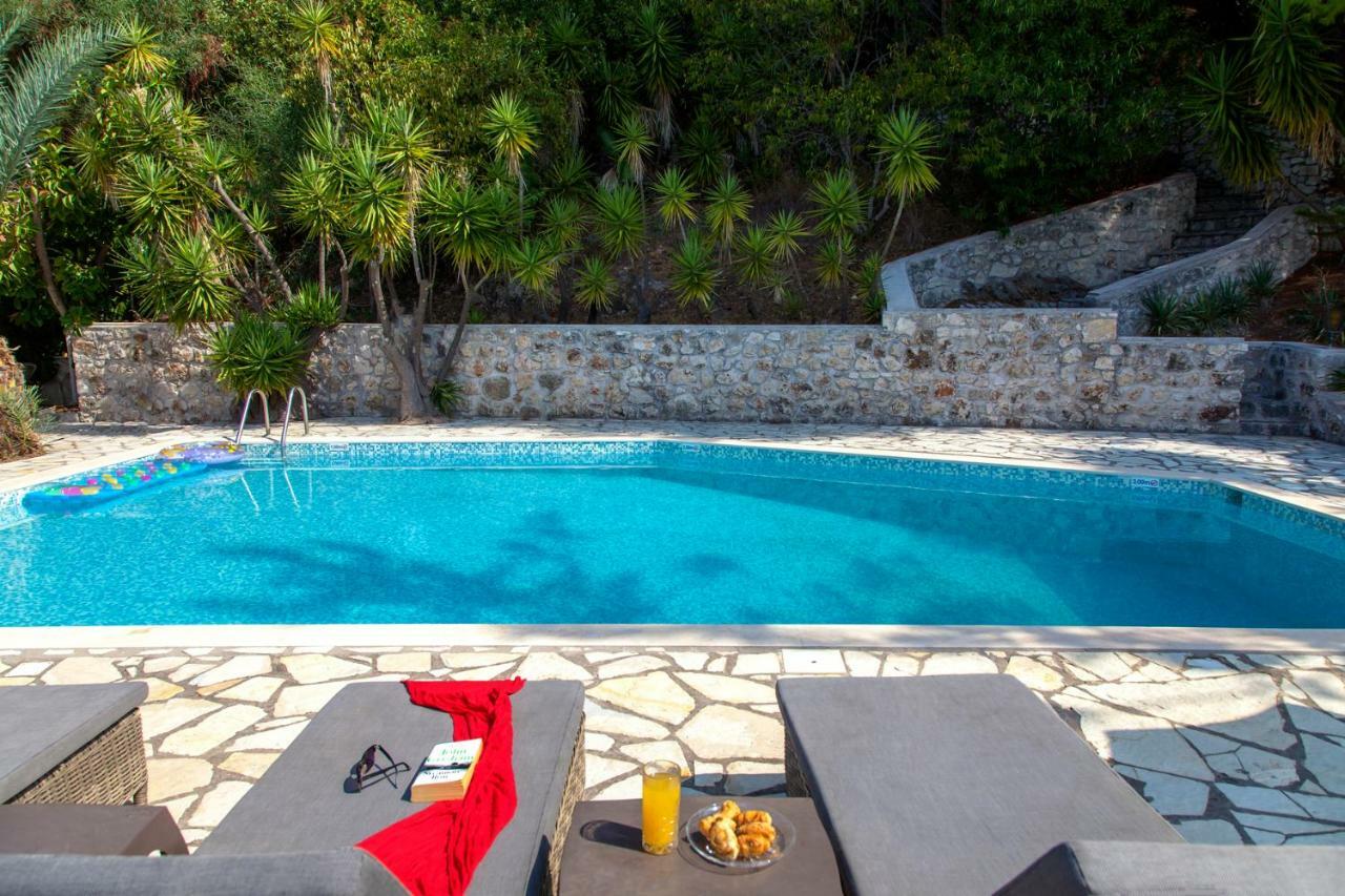 Vparaskevi * Nydri (Lefkada)