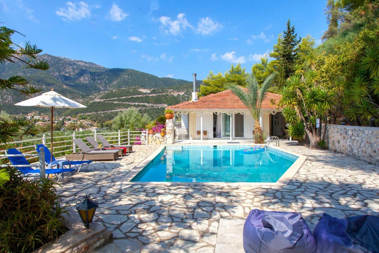 Villa Vparaskevi *