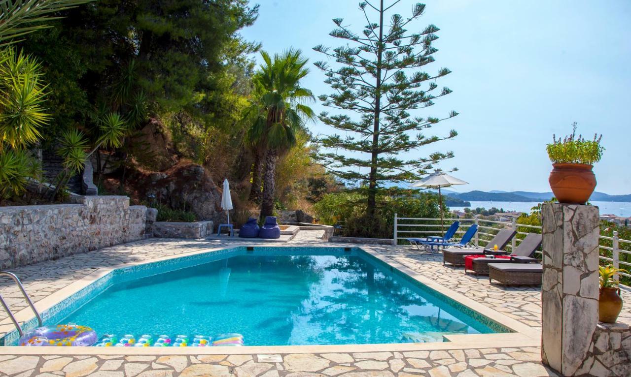 Vparaskevi Nydri (Lefkada)