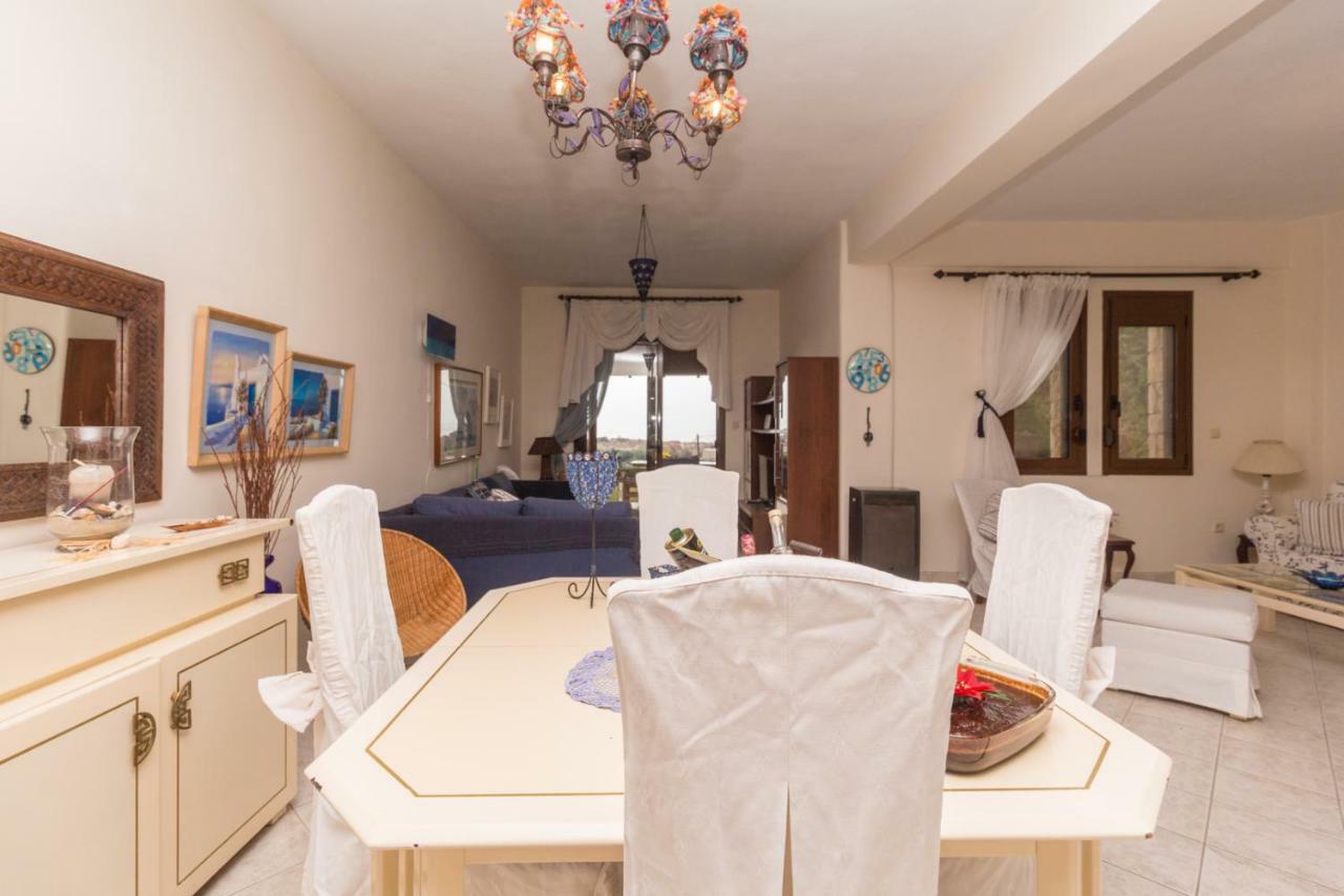 Villa Luxury 2-floor Skala Fourkas